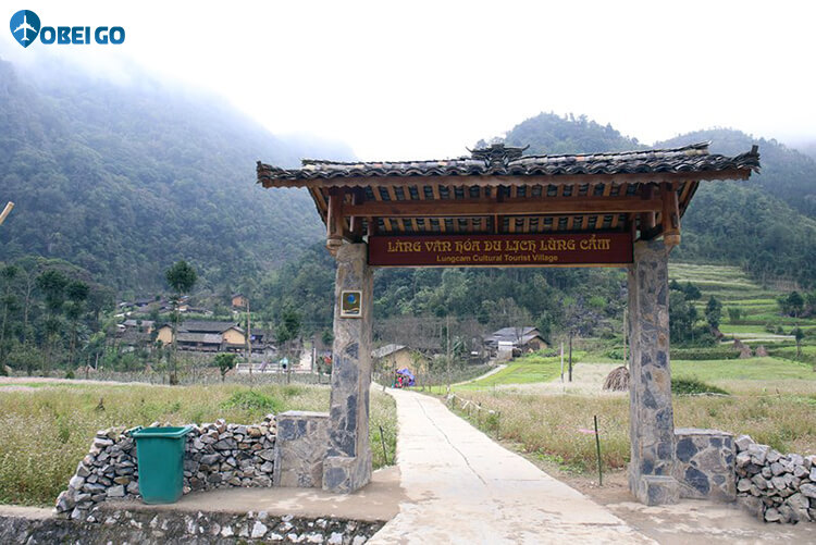 làng văn hóa du lịch Lũng Cẩm Hà Giang