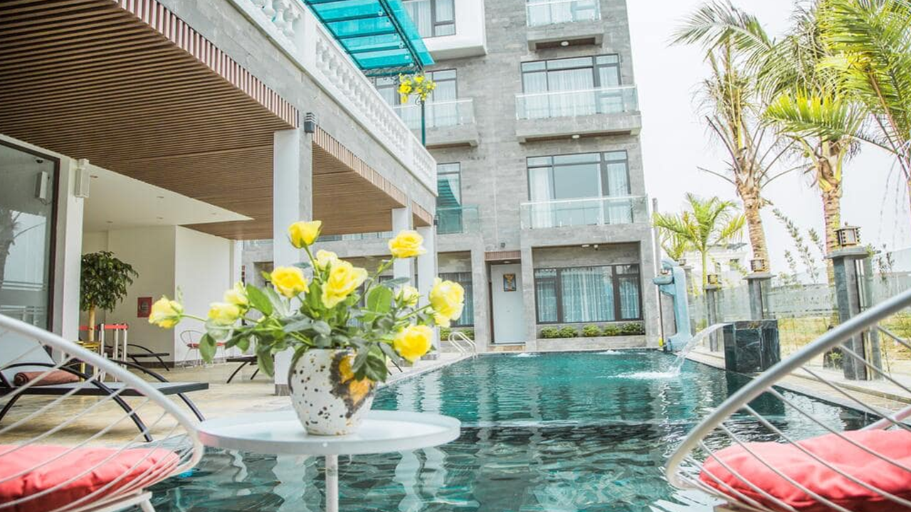 Khách sạn Amanda Quảng Bình nổi bật với kiến trúc Gothic